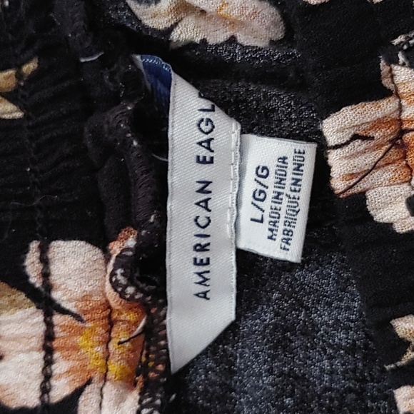 American Eagle Shorts - Picture 2 of 3